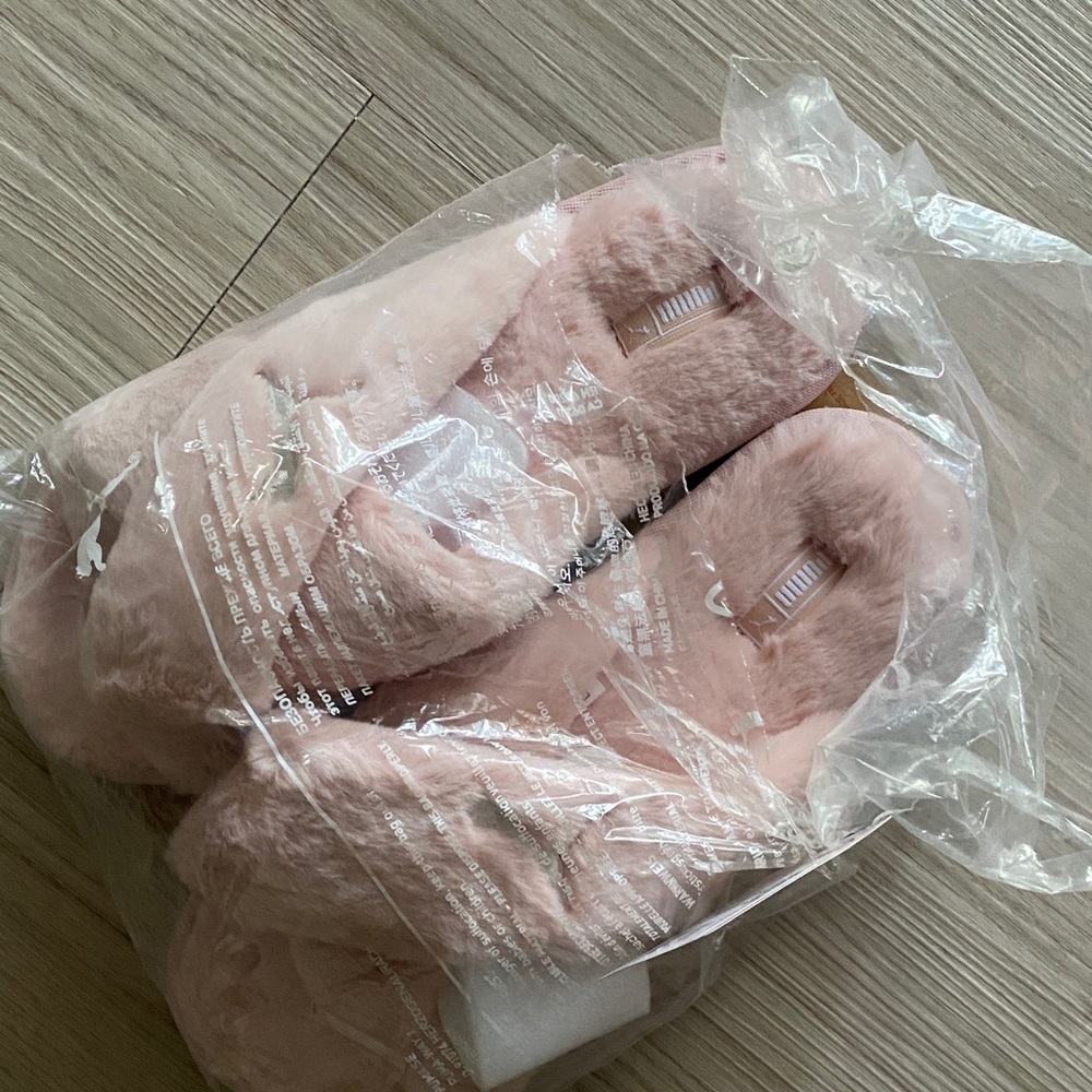 Puma soft Pink Lotus Fluff X Strap Slide Sandals